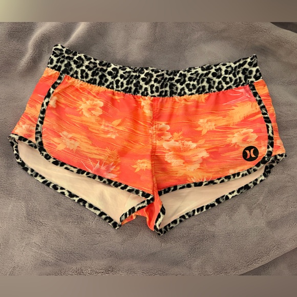 Hurley Pants - Women’s Hurley Boardshorts - Size S - Excellent Condition